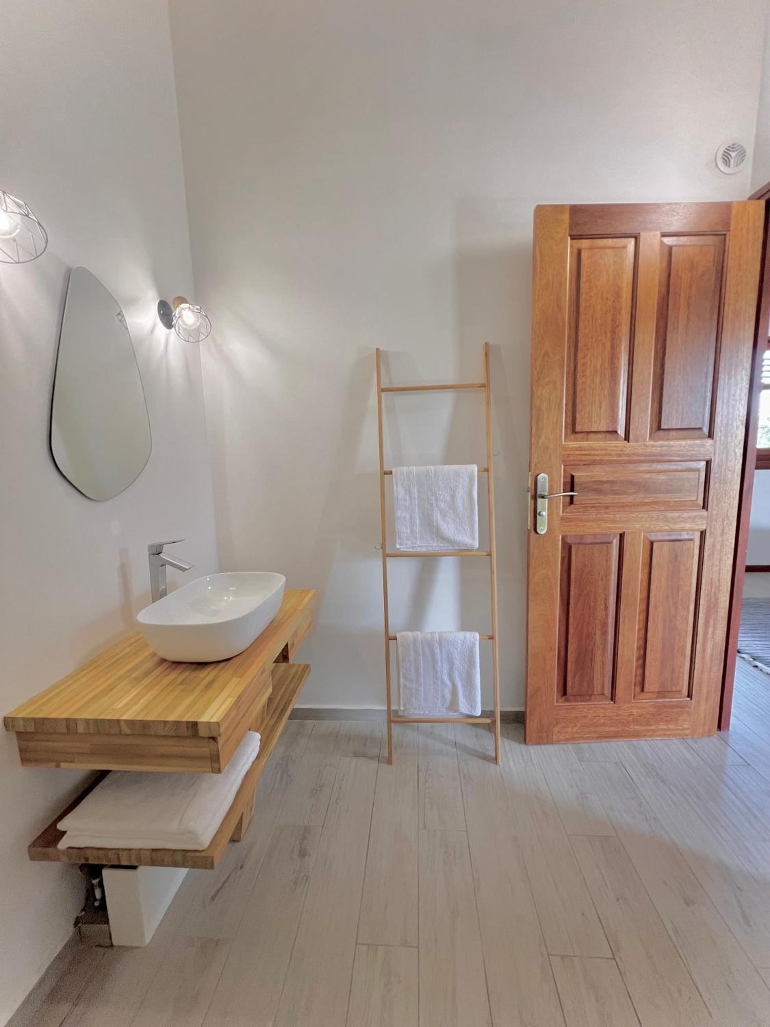 Residence Antilles Bernanoune Льо Мул Екстериор снимка
